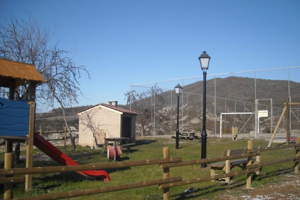 Parque infantil en Javierregay, Jaca